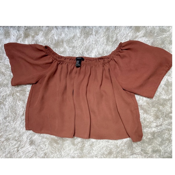 Off The Shoulder Crop Top - Picture 3 of 6